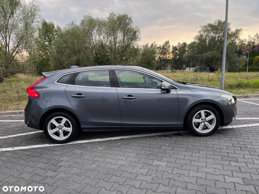 Volvo V40 D3 Momentum - 3