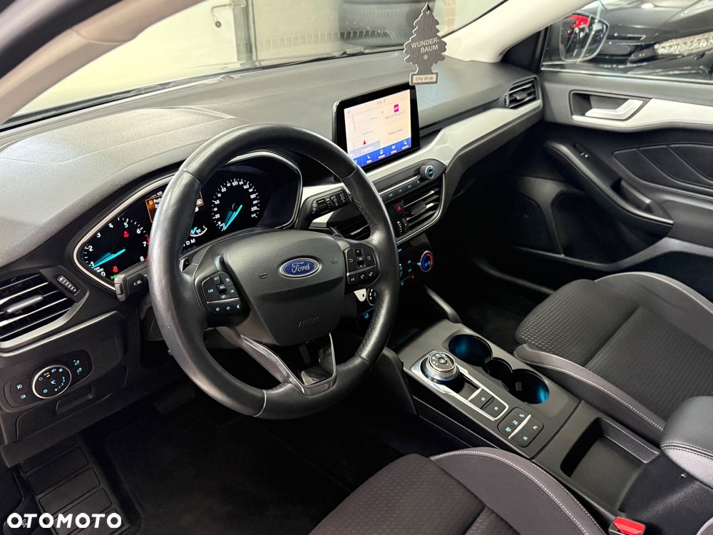 Ford Focus 1.0 EcoBoost Hybrid TITANIUM - 19