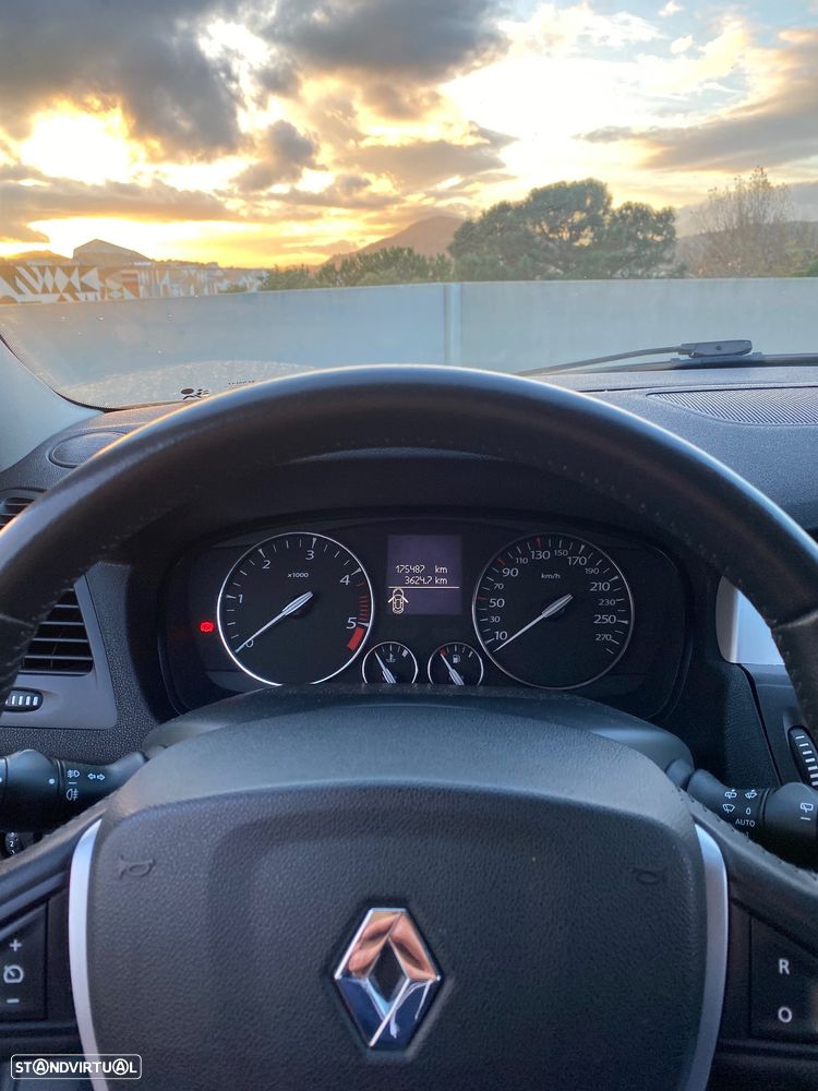 Renault Laguna 2.0 dCi Confort - 16