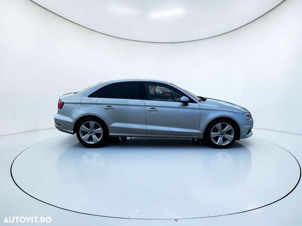 Audi A3 Limuzina 2.0 TDI S line Sportpaket - 11