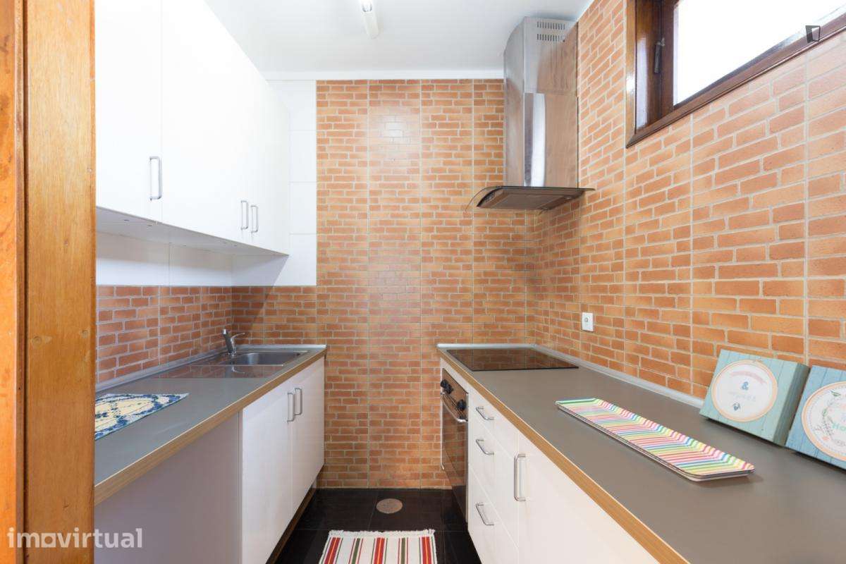 Quarto - localizado em Rio Tinto Porto - Grande imagem: 5/26