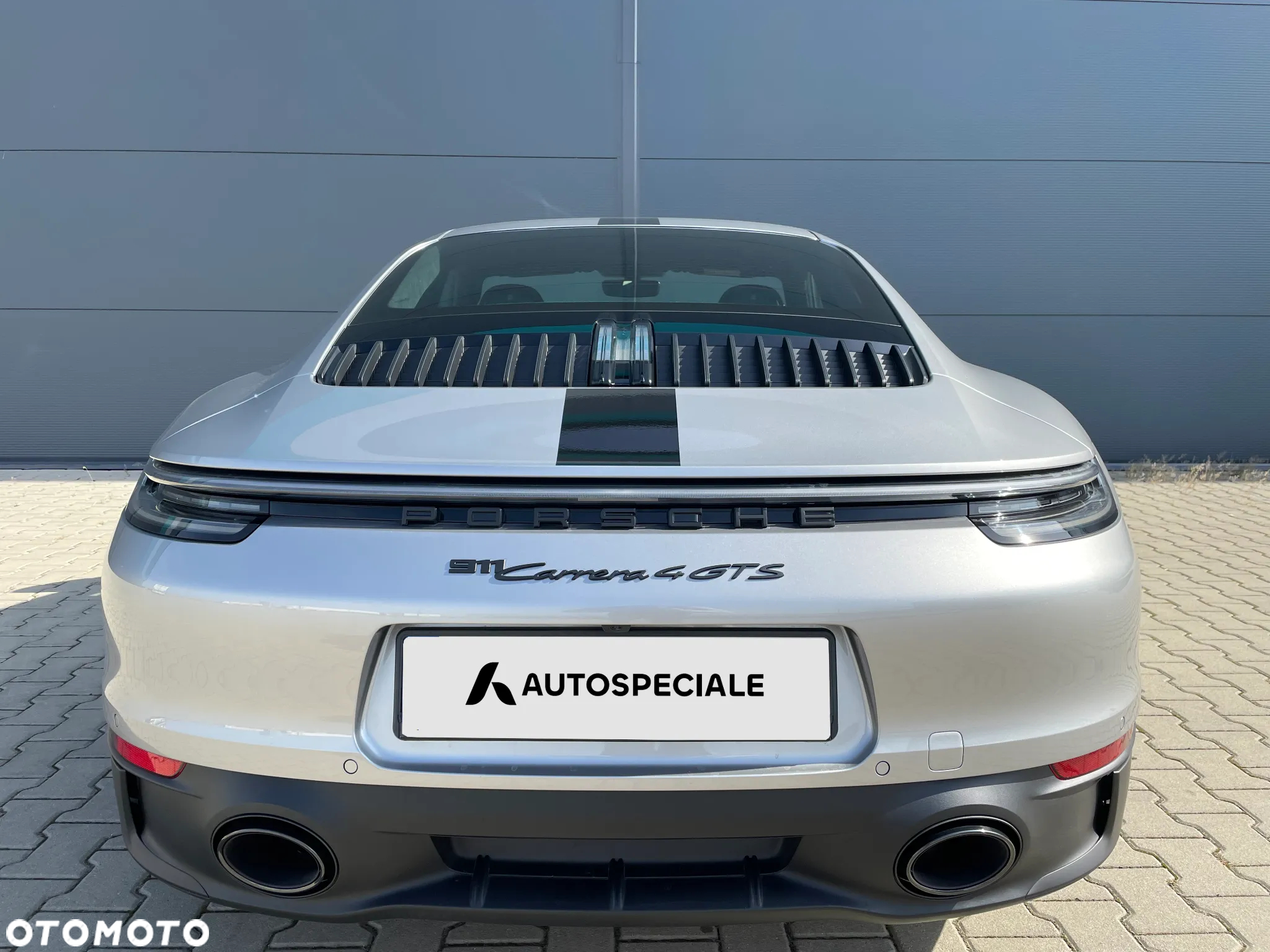 Porsche 911 Carrera 4 GTS - 9