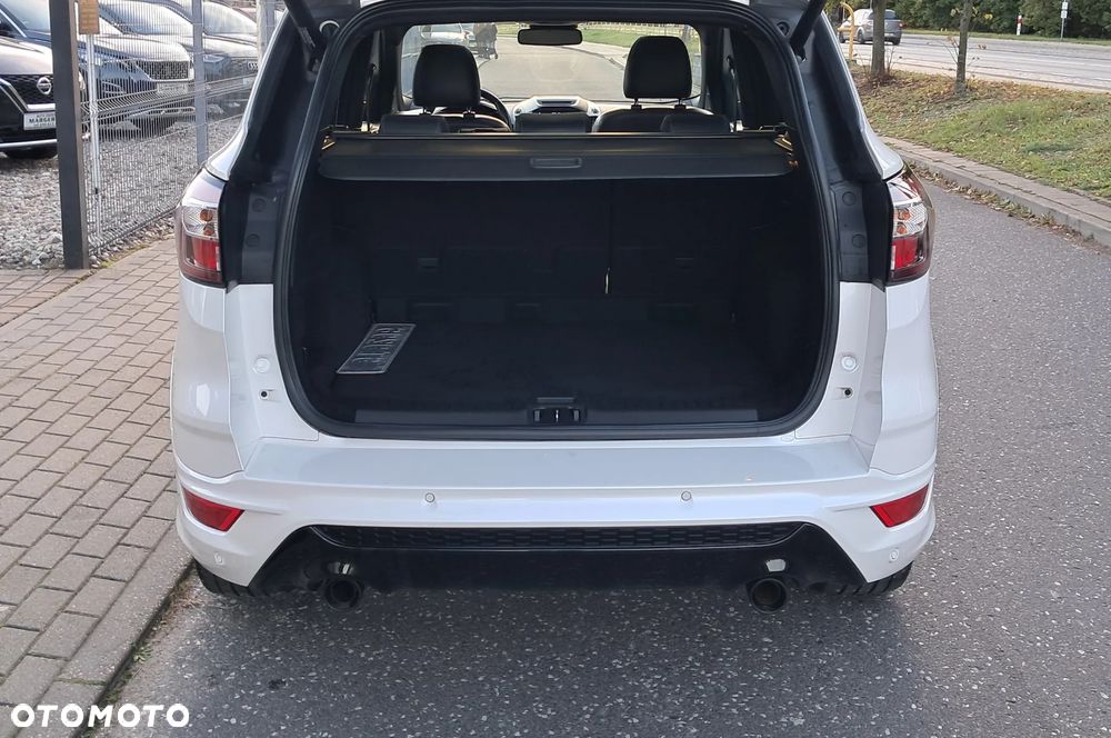 Ford Kuga 2.0 TDCi 4x4 ST-Line - 39