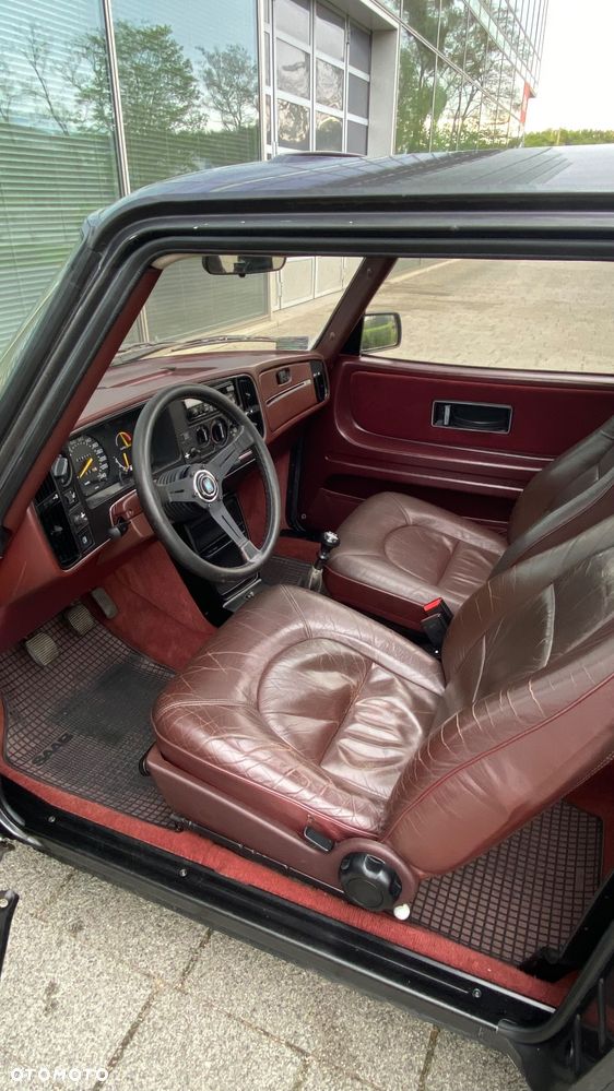 Saab 900 - 11