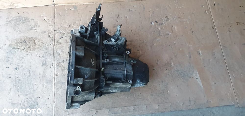 Skrzyni biegów Nissan Note E11 1.4 16V CE JHQ CG - 1