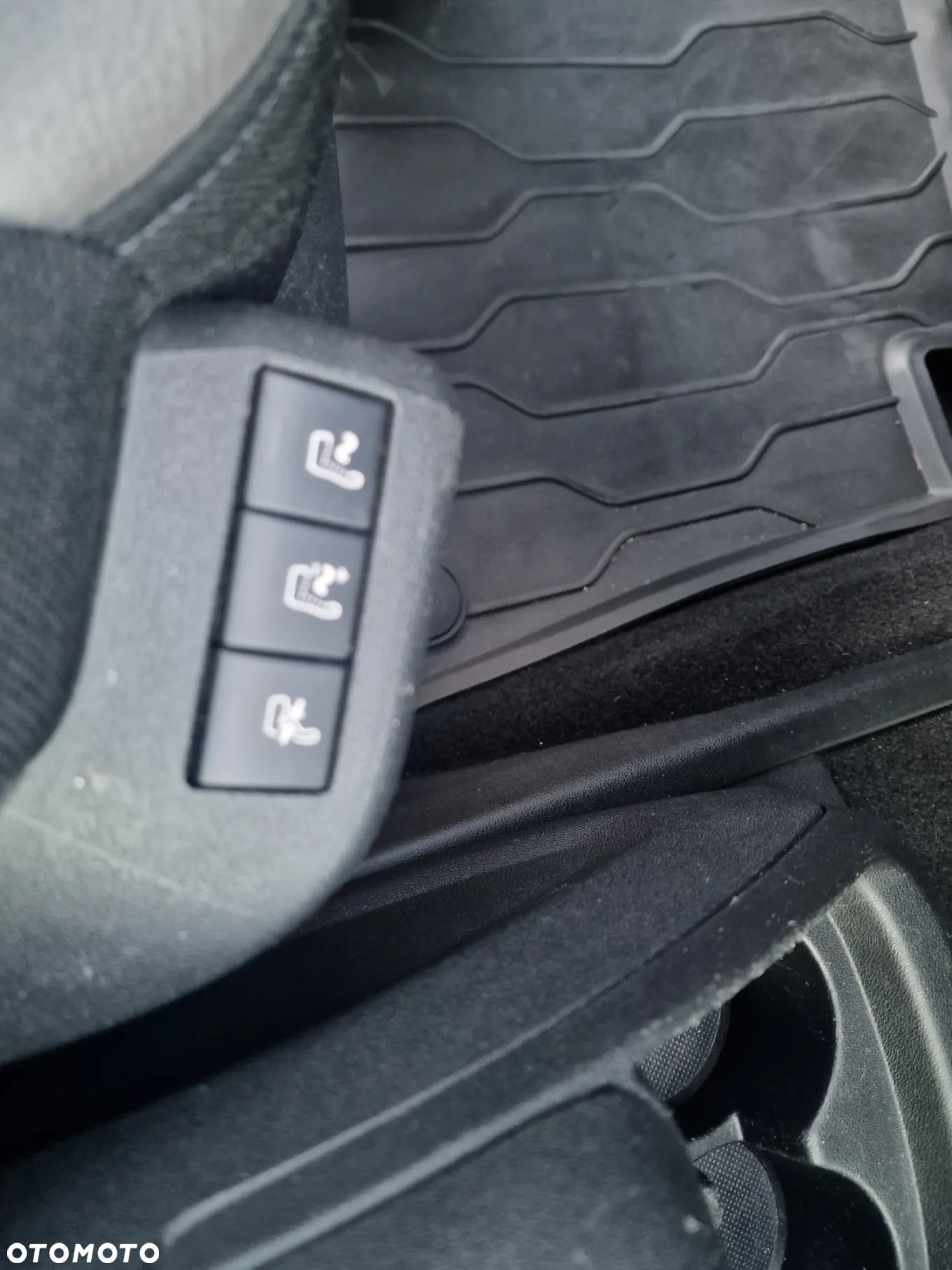 Citroën C4 Picasso 1.2 PureTech Shine S&S EAT6 - 17