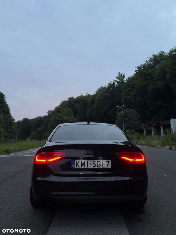 Audi A4 Limousine - 6