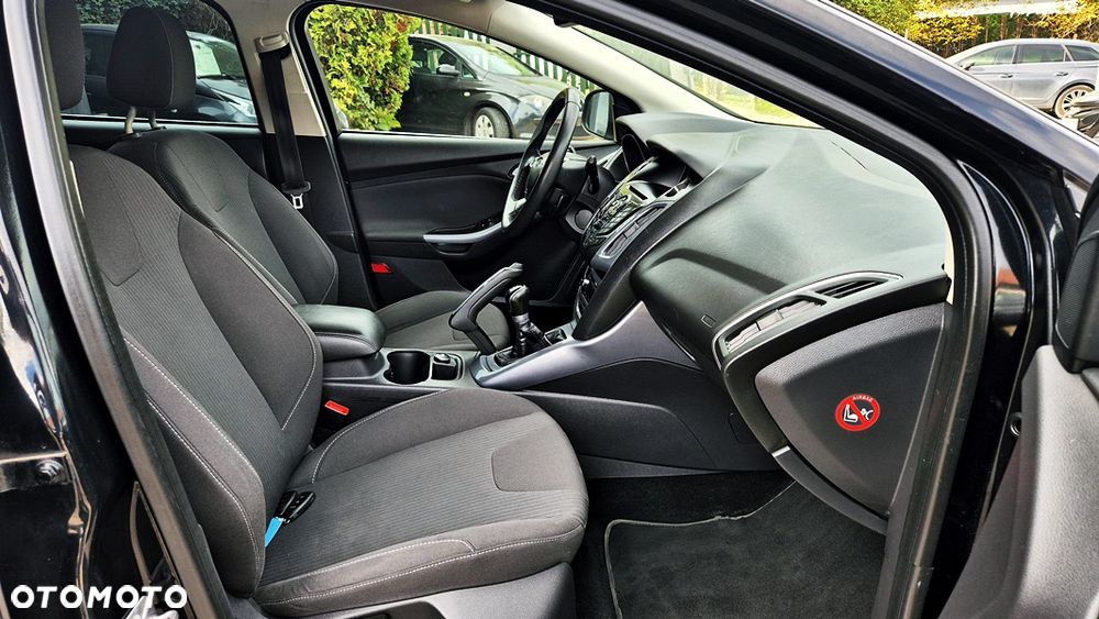 Ford Focus 1.6 Titanium - 38