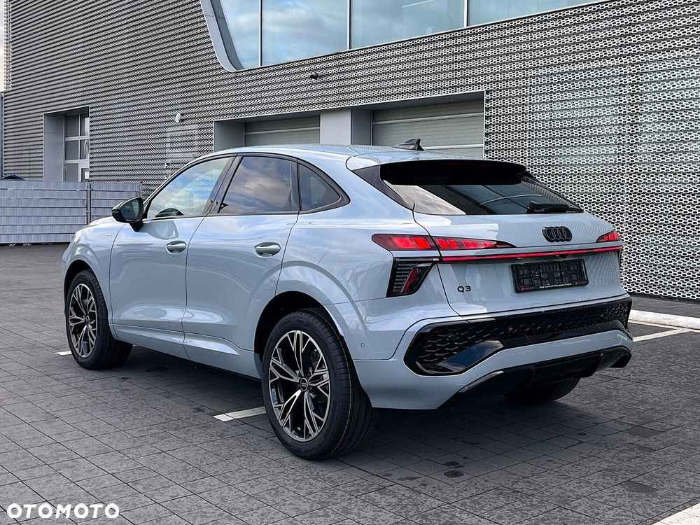 Audi Q3 Sportback - 4