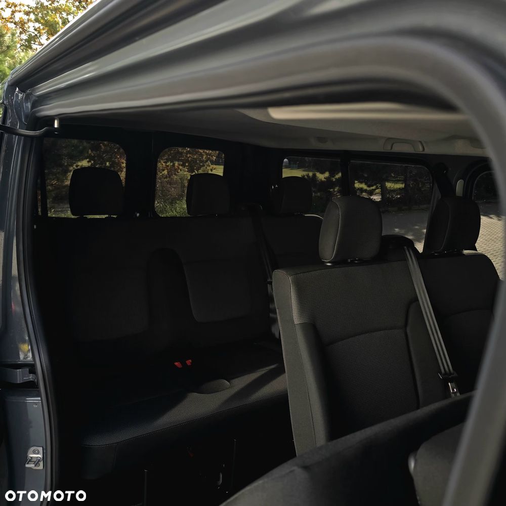 Renault Trafic 2.0 dCi - 12