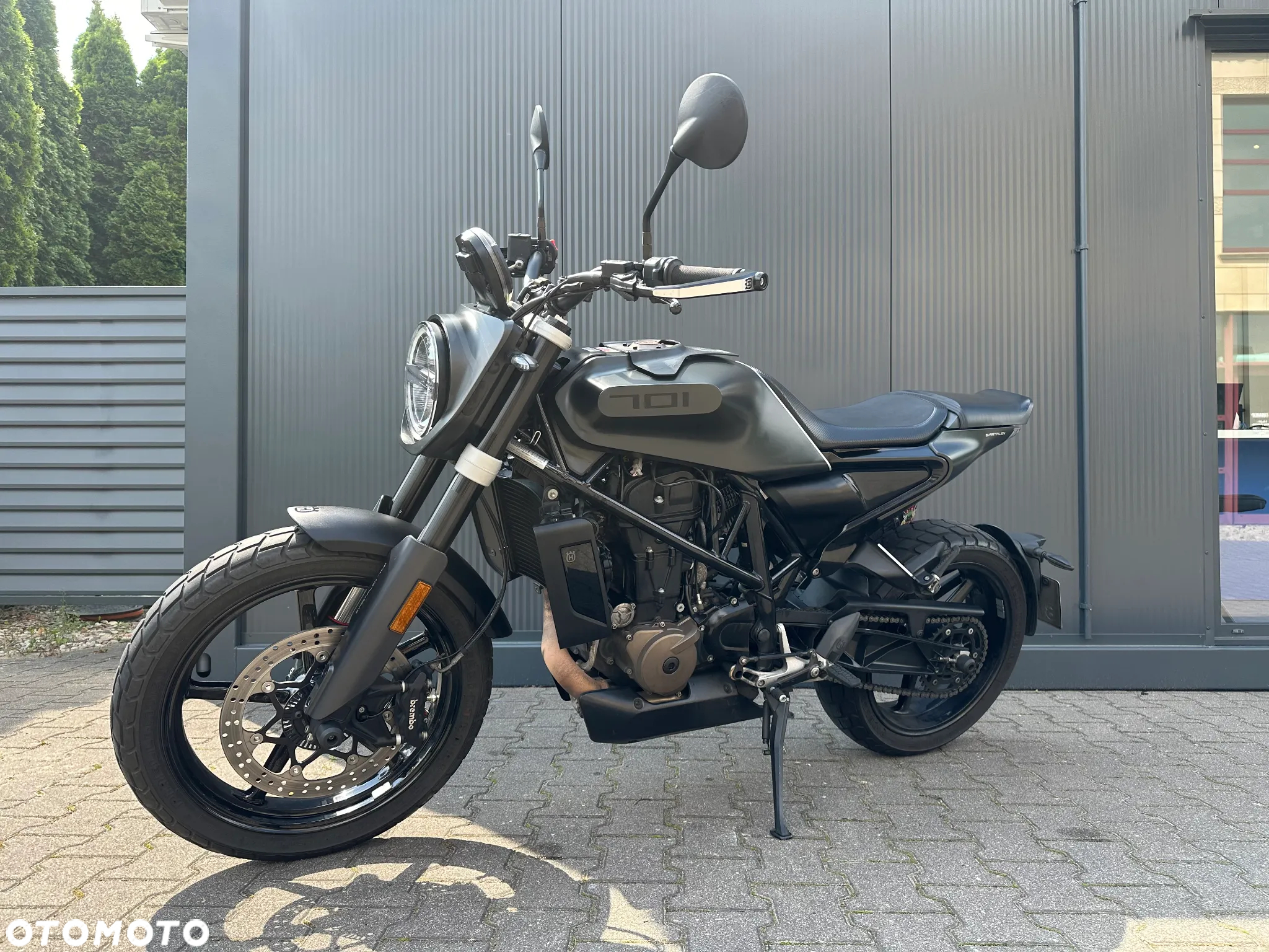 Husqvarna Svartpilen - 4