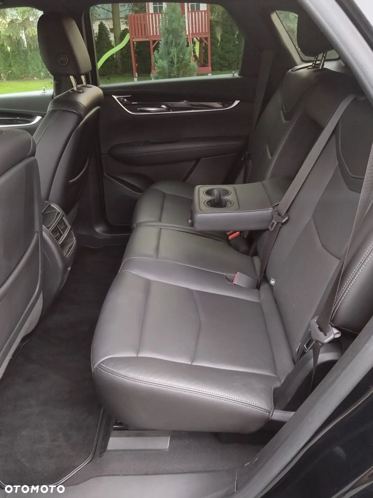 Cadillac XT5 - 12