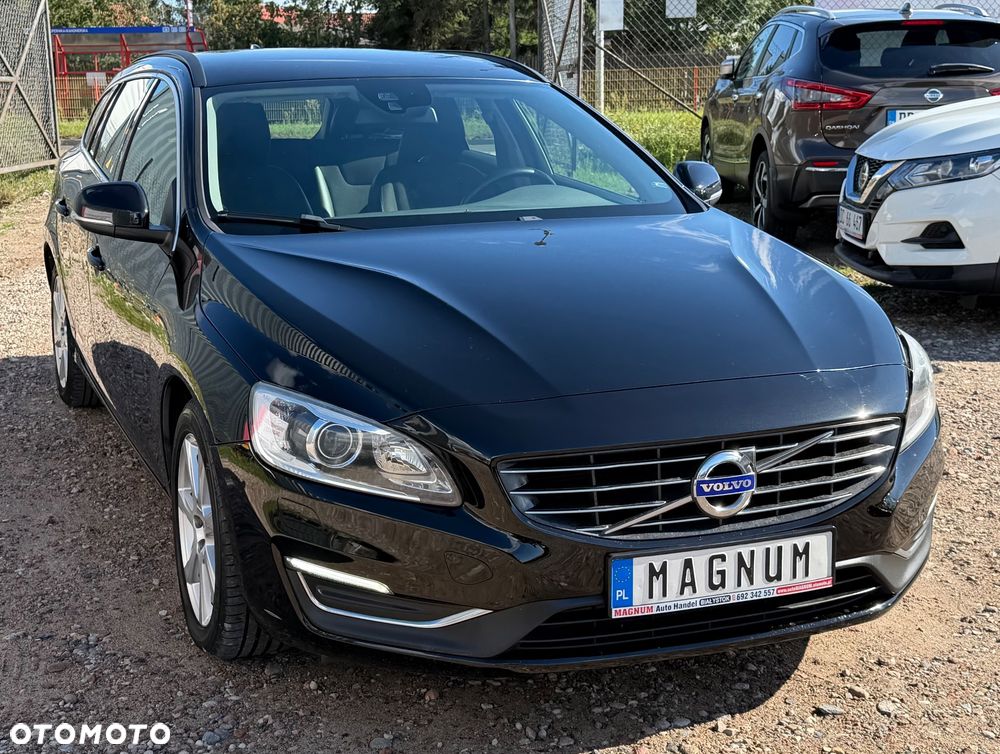 Volvo V60 D4 Drive-E Momentum - 23