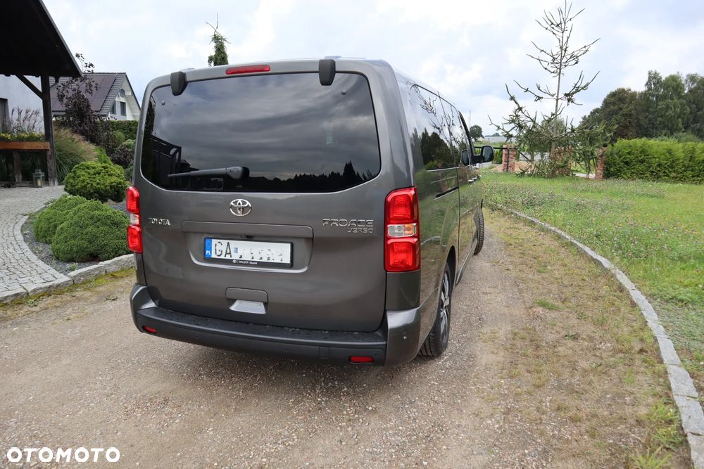 Toyota ProAce Kombi 2.0 D-4D Long 2,8t - 4