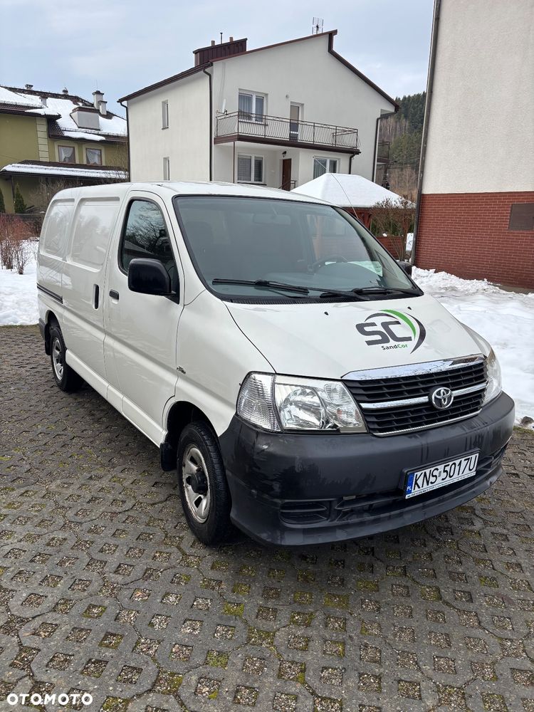 Toyota Hiace - 3