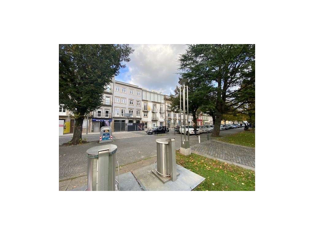 Loja para comércio na Avenida Central, Braga - Grande imagem: 3/5