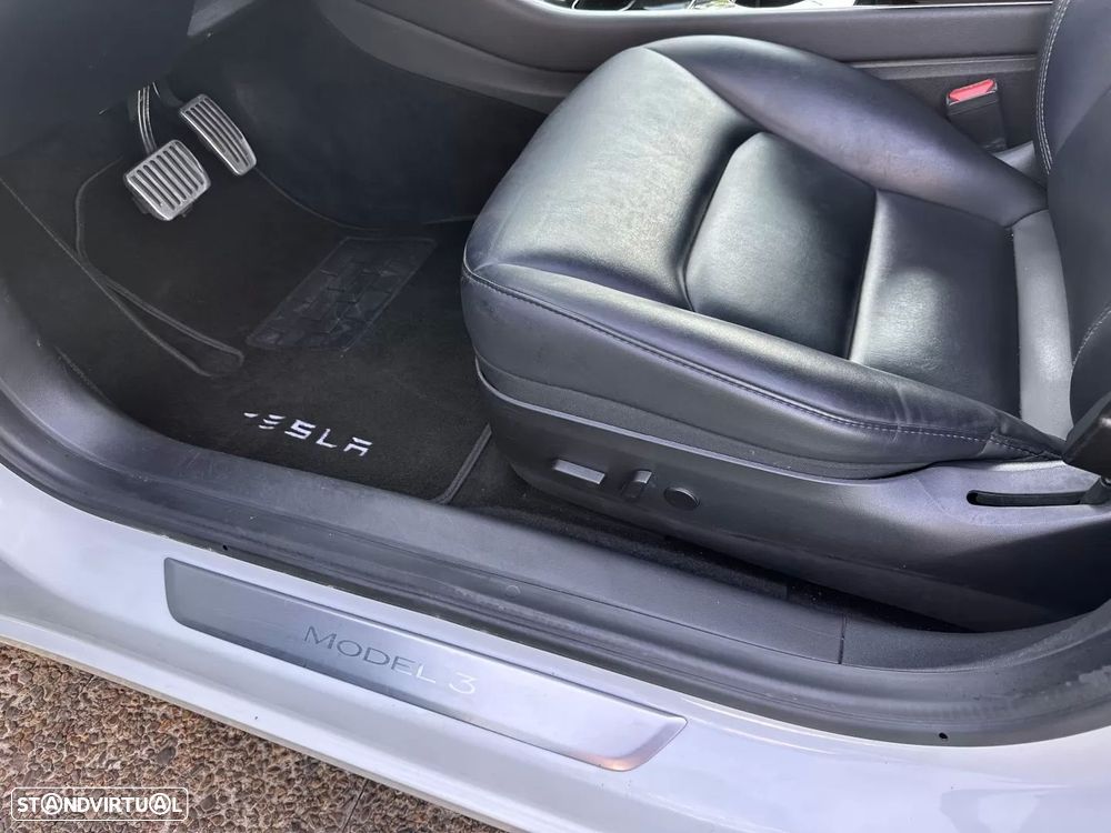 Tesla Model 3 Long-Range Dual Motor AWD - 35