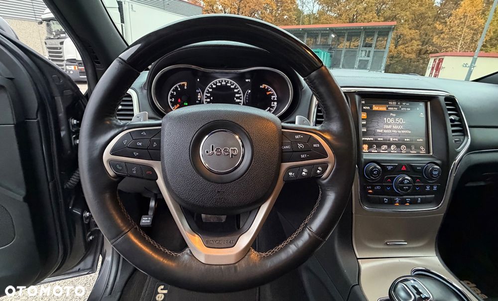 Jeep Grand Cherokee - 30