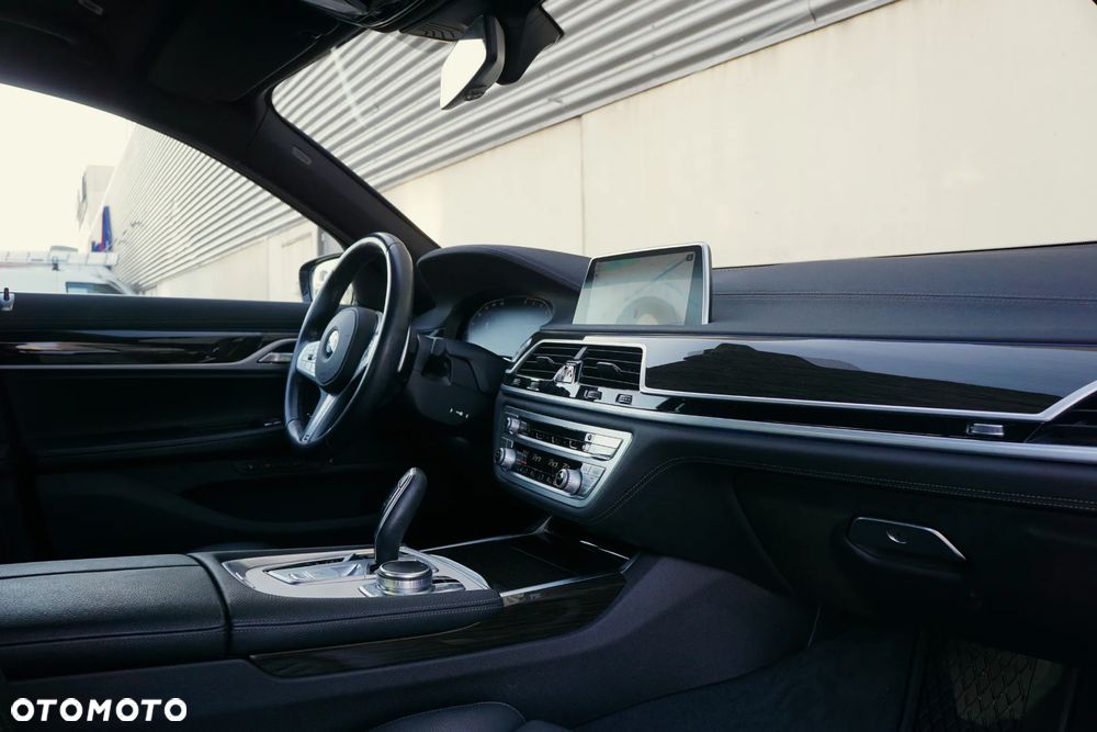 BMW Seria 7 730d xDrive - 18