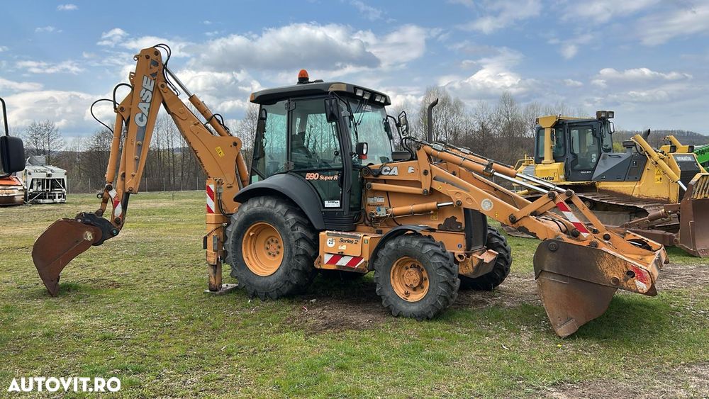 Case Super 590 SR-4PS, *4 x cupe* - 1