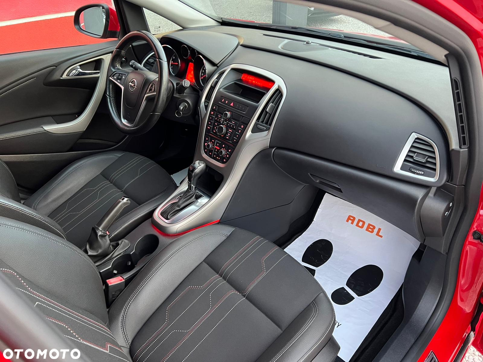 Opel Astra 1.4 Turbo Automatik 150 Jahre - 9