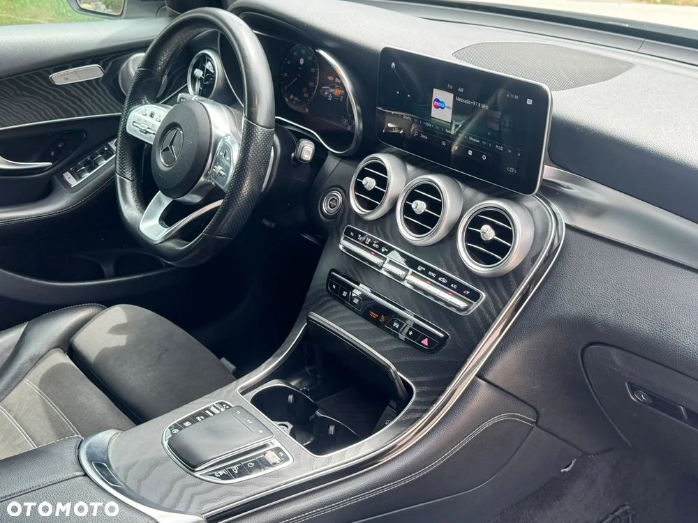 Mercedes-Benz GLC 220 d 4Matic 9G-TRONIC AMG Line - 20