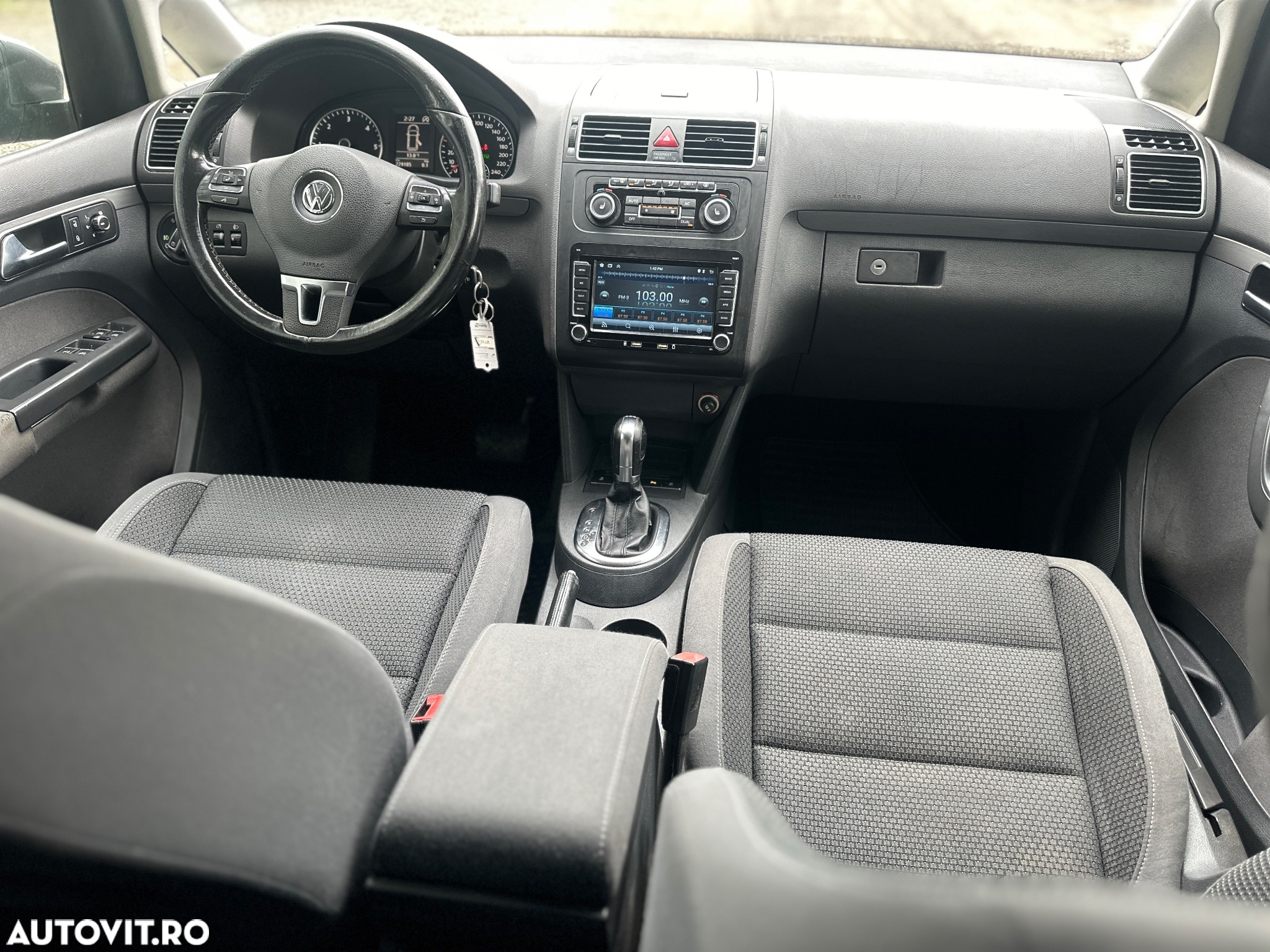 Volkswagen Touran 2.0 TDI DPF BlueMotion Technology DSG Comfortline - 7