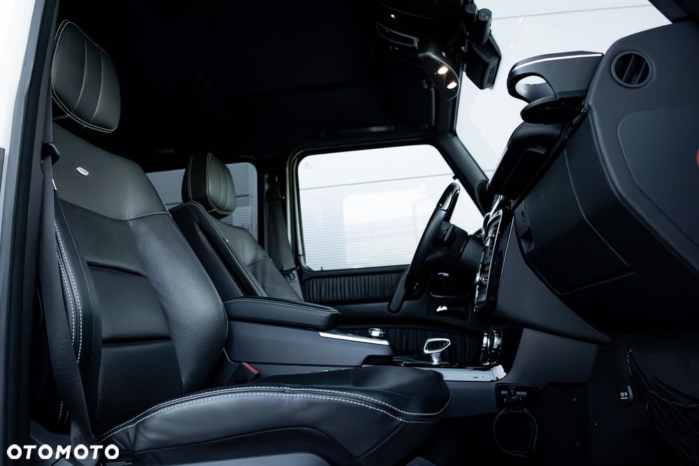 Mercedes-Benz Klasa G 63 AMG AMG SPEEDSHIFT 7G-TRONIC - 23