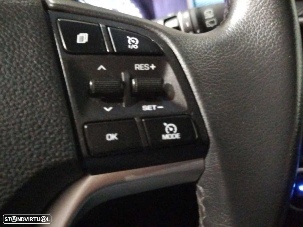Hyundai Tucson 1.6 CRDi Premium - 16