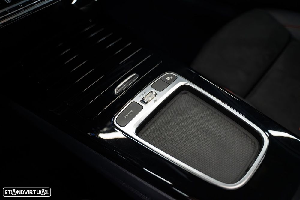 Mercedes-Benz A 250 e 8G-DCT AMG Line - 40
