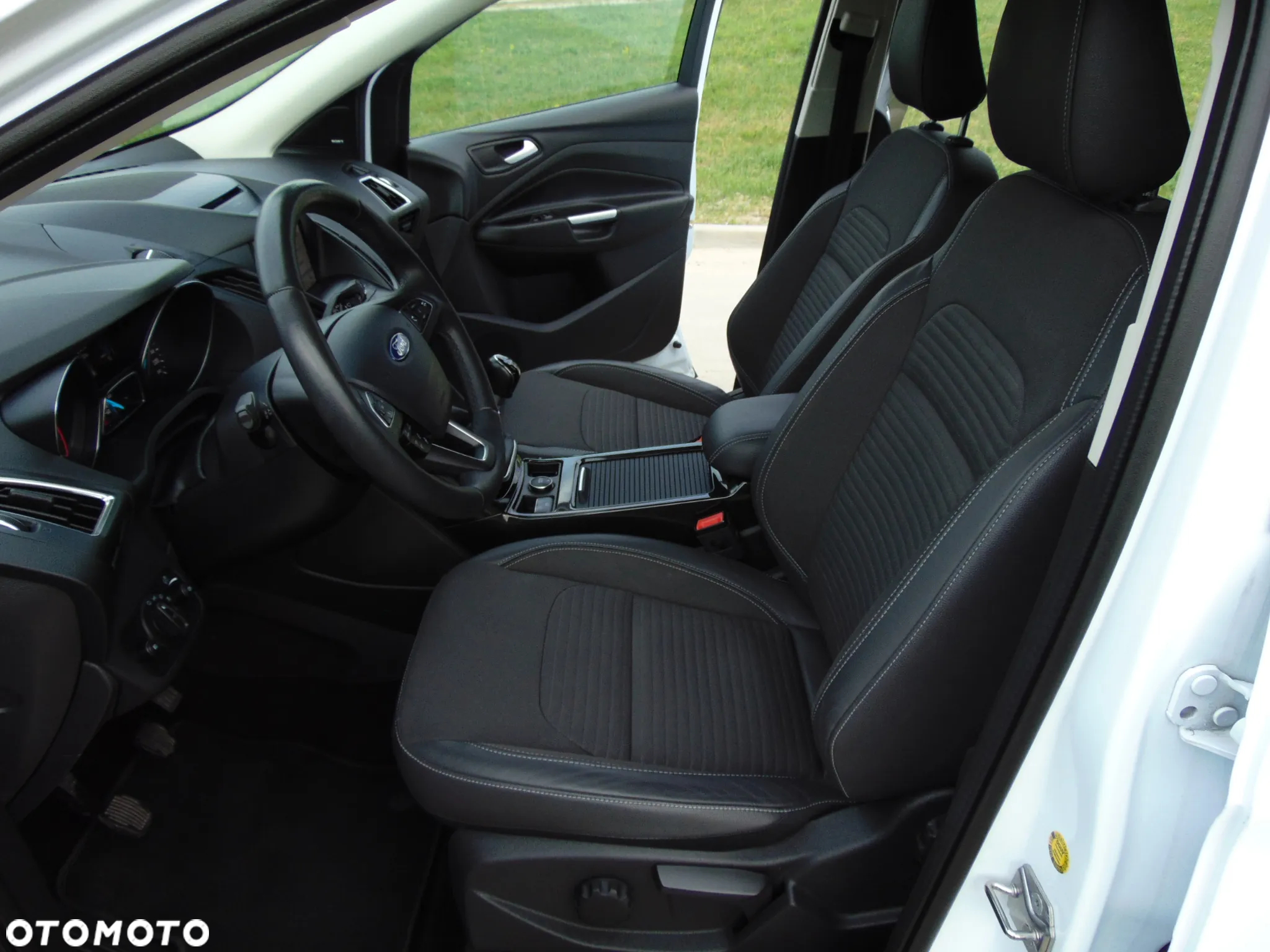 Ford Kuga 2.0 TDCi FWD Titanium - 11
