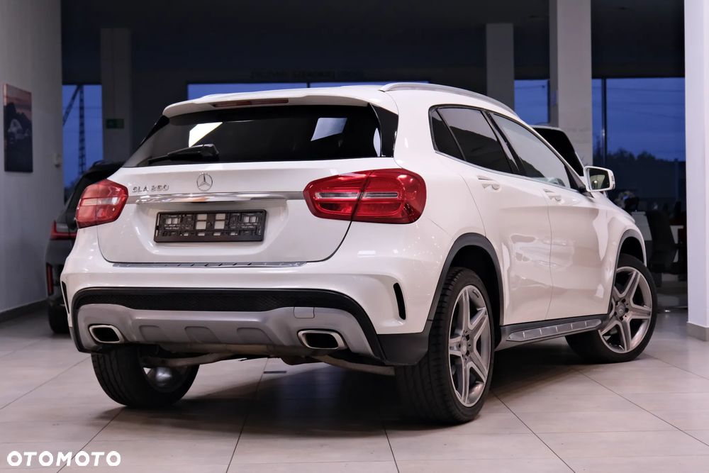 Mercedes-Benz GLA 250 7G-DCT SCORE - 6