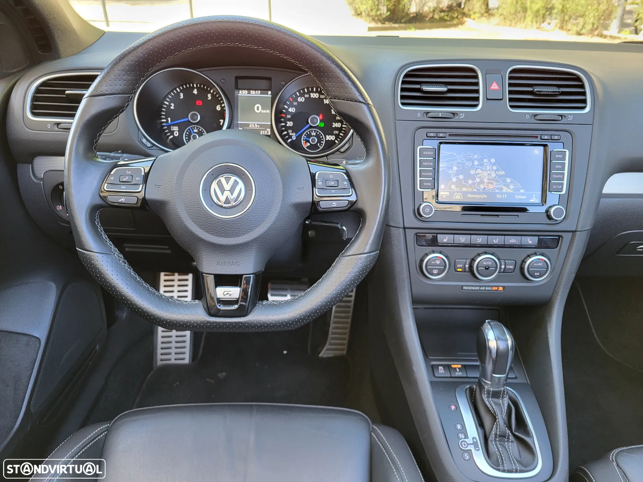 VW Golf Cabriolet R DSG - 24