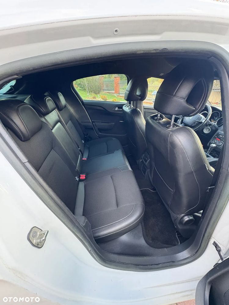 Citroën DS4 1.6 THP SoChic - 9