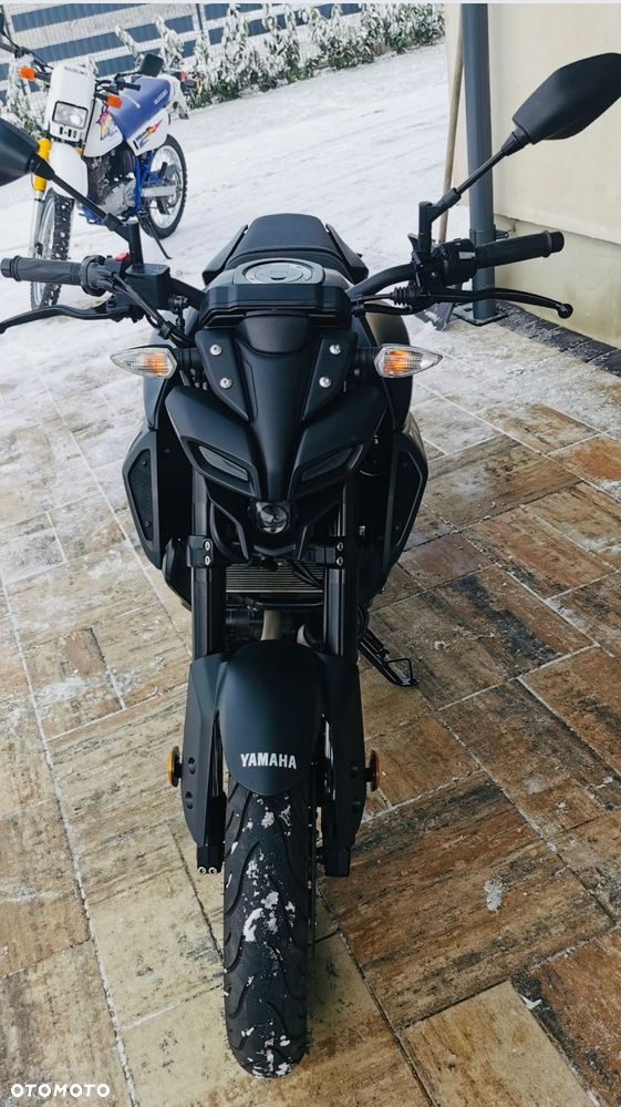Yamaha MT - 8