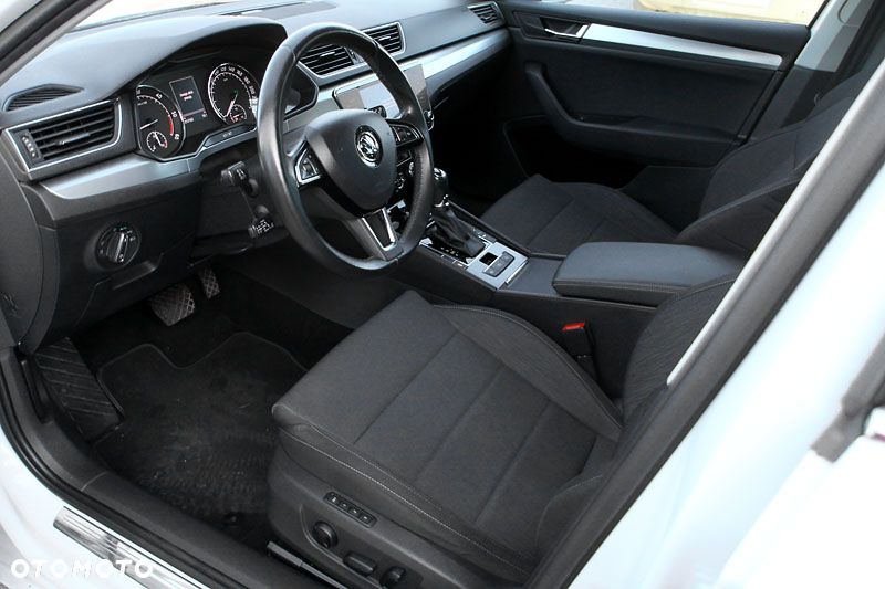 Skoda Superb 2.0 TDI DSG Ambition - 7