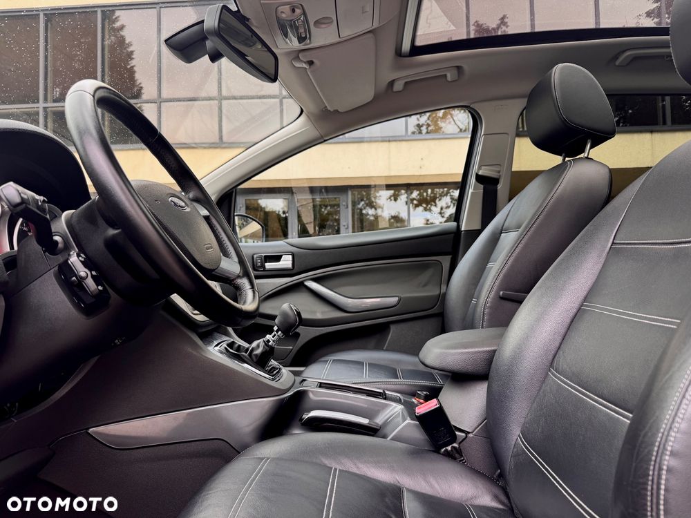 Ford Kuga 2.0 TDCi 4x4 Titanium - 14