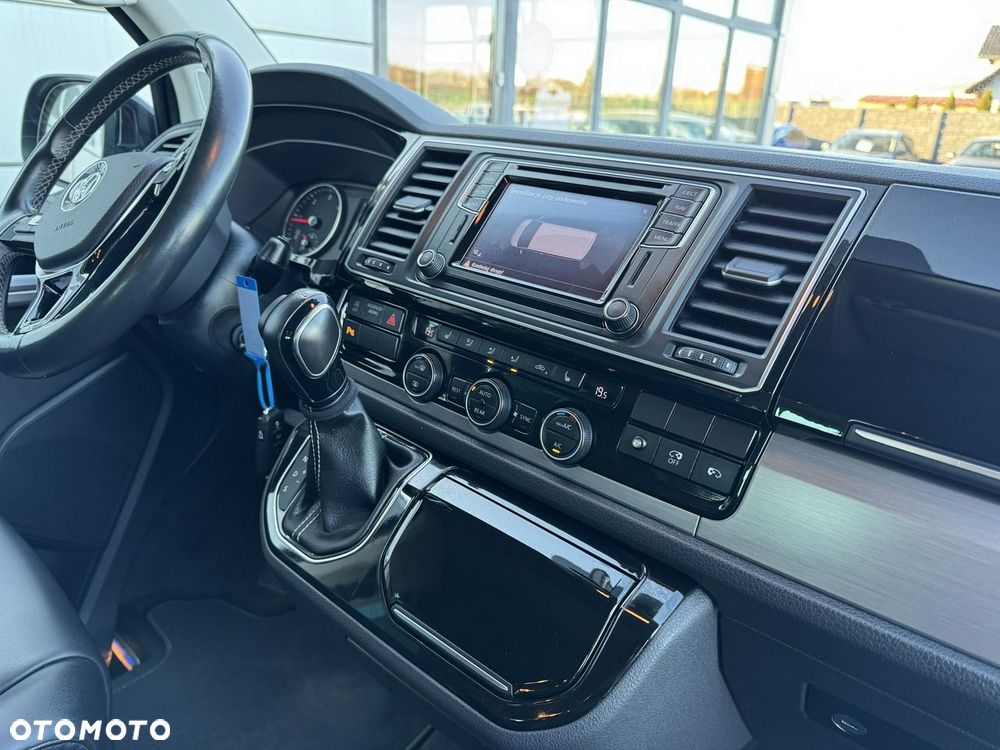 Volkswagen Multivan - 11