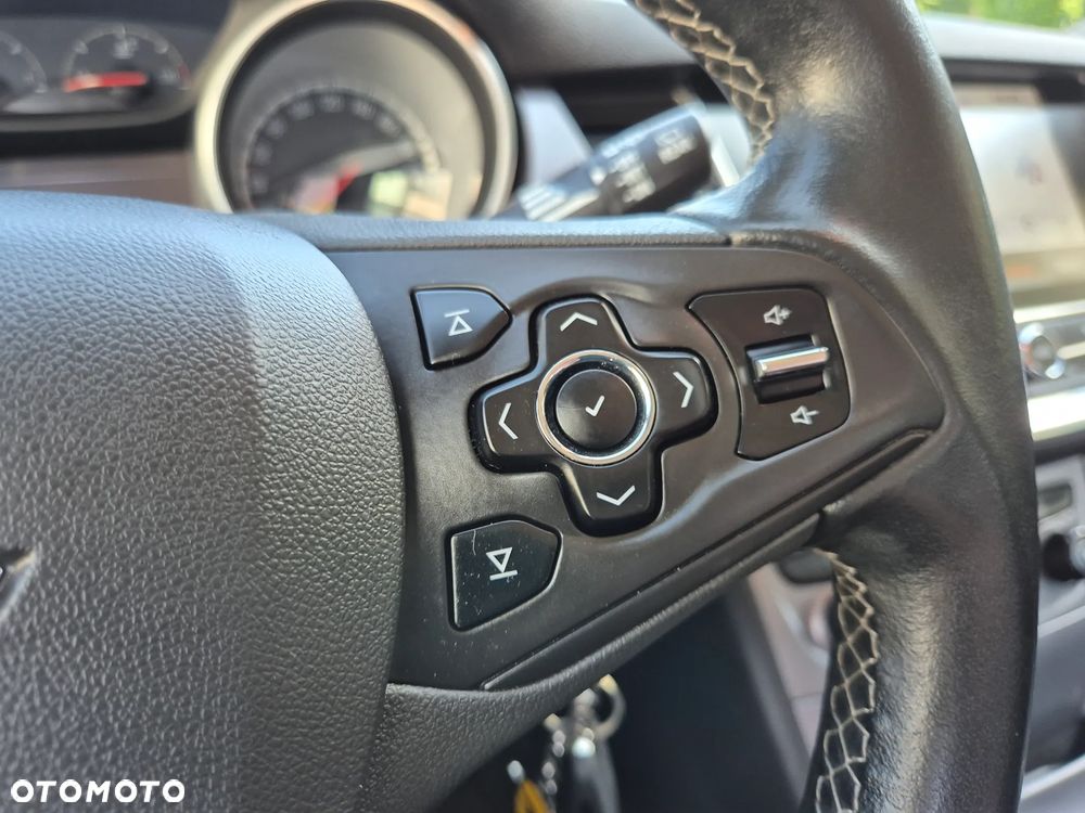 Opel Astra 1.4 Essentia - 21