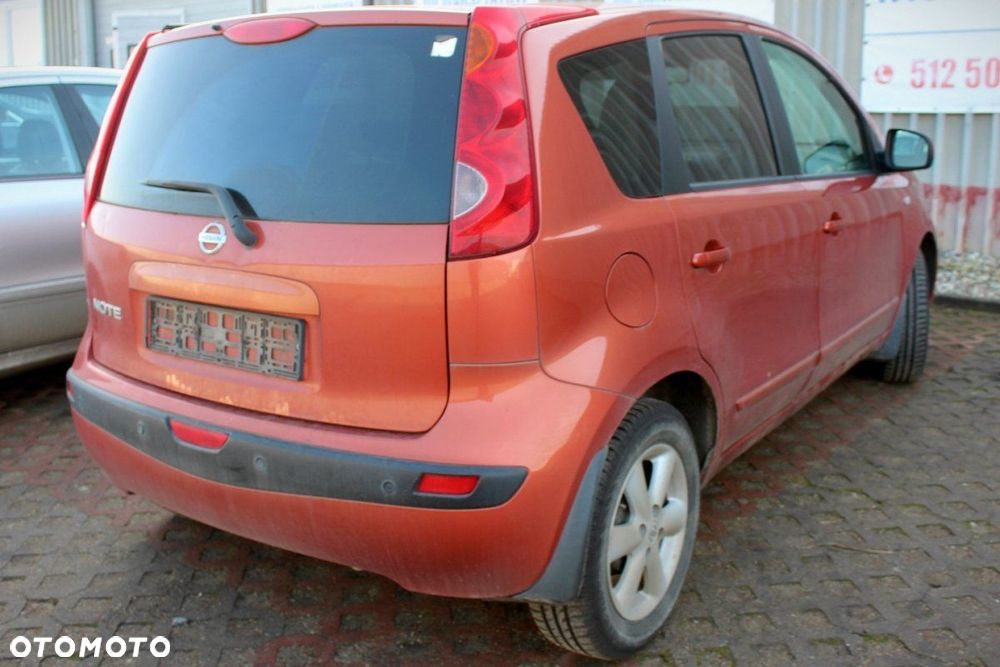 Nissan Note E11 2006 1.6i HR16 HB5D (MASKA, ZDERZAK, LAMPA, BŁOTNIK, DRZWI, SZYBA, FOTEL) - 5
