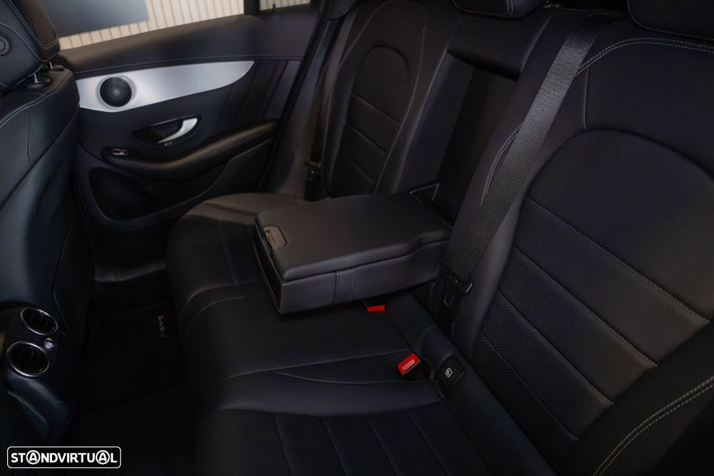 Mercedes-Benz GLC 300 de Coupe 4Matic 9G-TRONIC AMG Line - 31