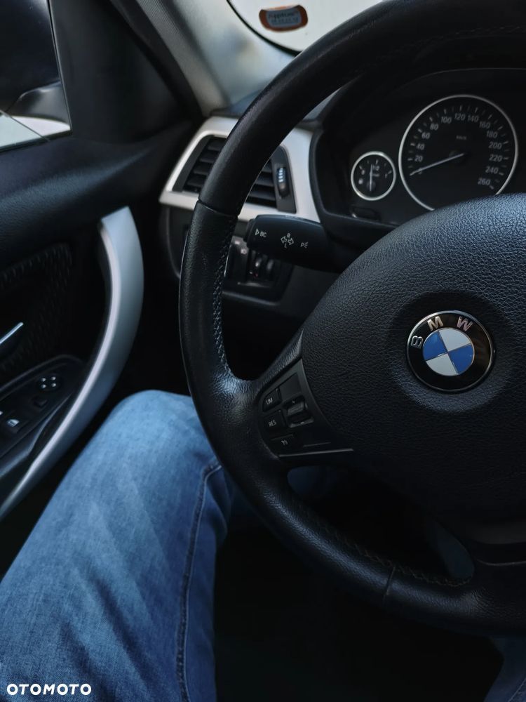 BMW Seria 3 - 28