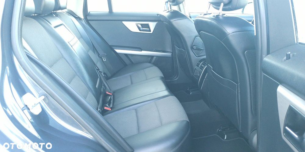 Mercedes-Benz GLK 220 CDI DPF 4Matic BlueEFFICIENCY 7G-TRONIC SPORT EDITION - 27