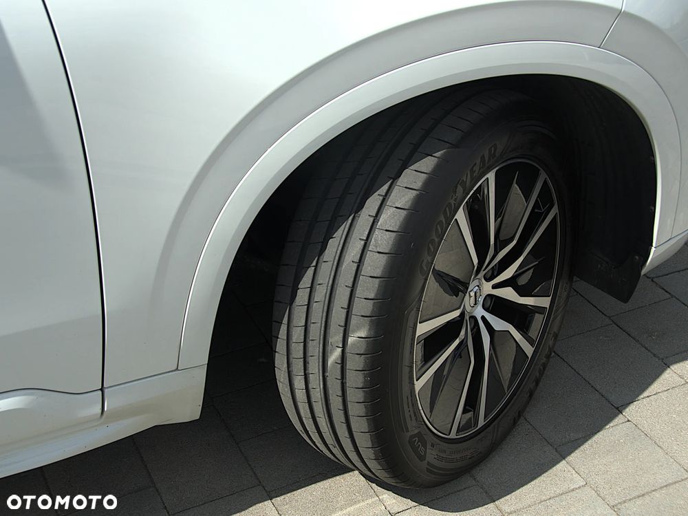 Volvo XC 90 B5 D AWD Momentum 7os - 17