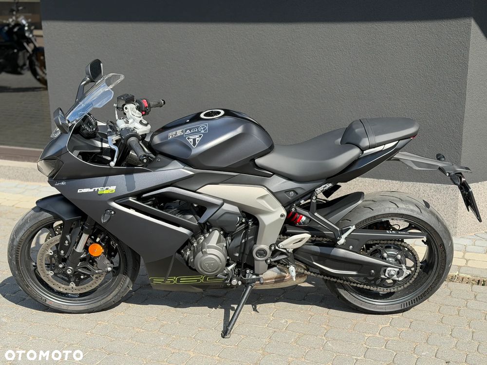 Triumph Daytona - 7