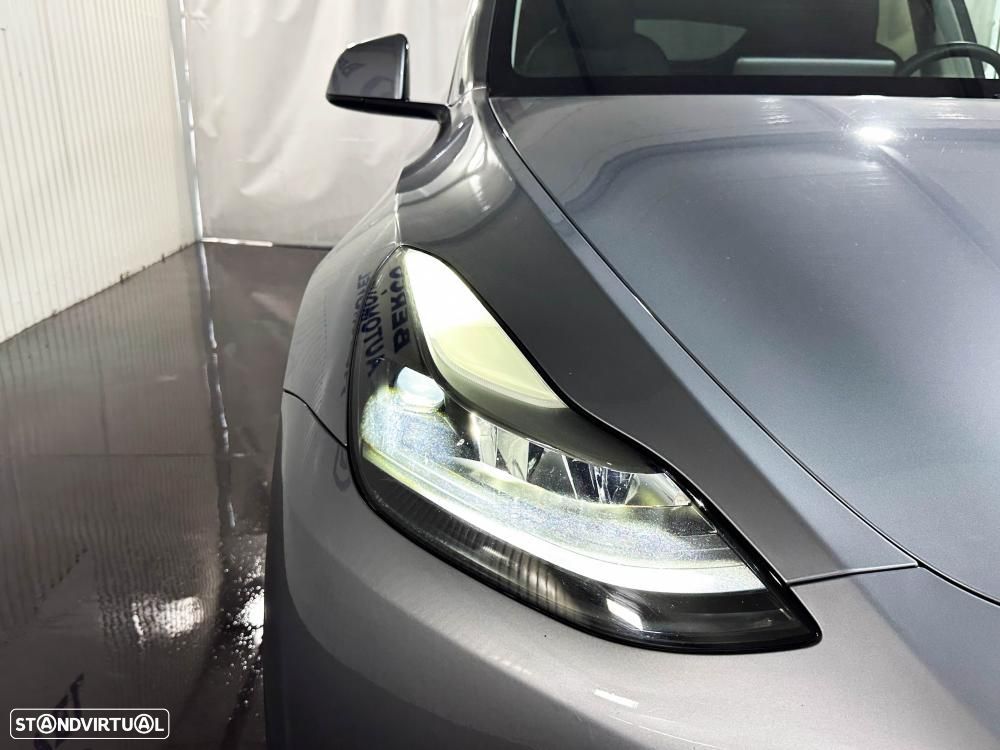 Tesla Model Y Long Range Dual Motor AWD - 15