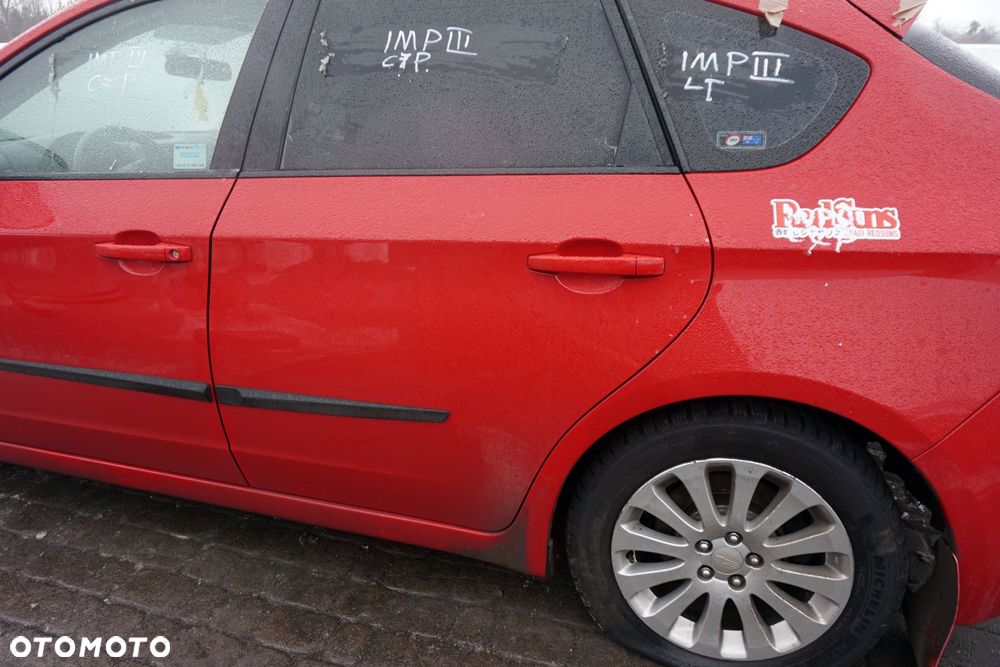 DRZWI TYLNE LEWE IMPREZA III GH 5D HB C7P  CZERWONY SUBARU 2007-2011 - 2