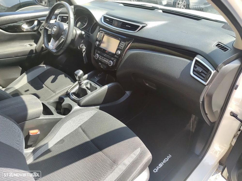 Nissan Qashqai 1.5 dCi N-Connecta Business - 17