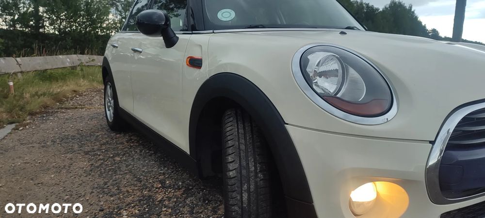 MINI Cooper Standard - 12