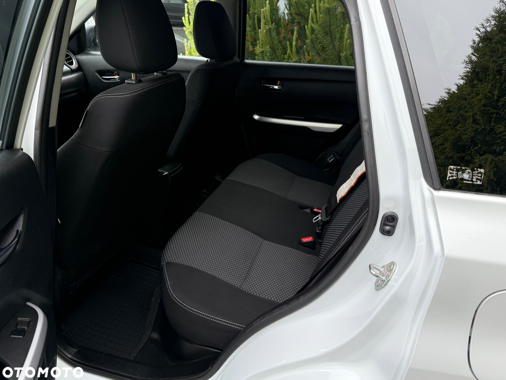 Suzuki Vitara 1.6 DDiS (4x4) Allgrip Comfort+ - 14